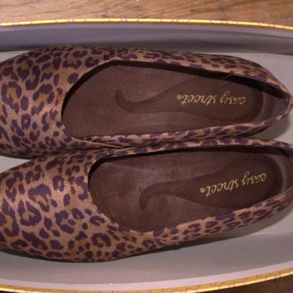 Easy Street Peace Leopard Super Suede NIB 7, 7.5, 8, 9 / Mediums and Narrows - Picture 11 of 14